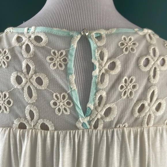 Jennifer Lopez top lace overlay - Picture 6 of 6